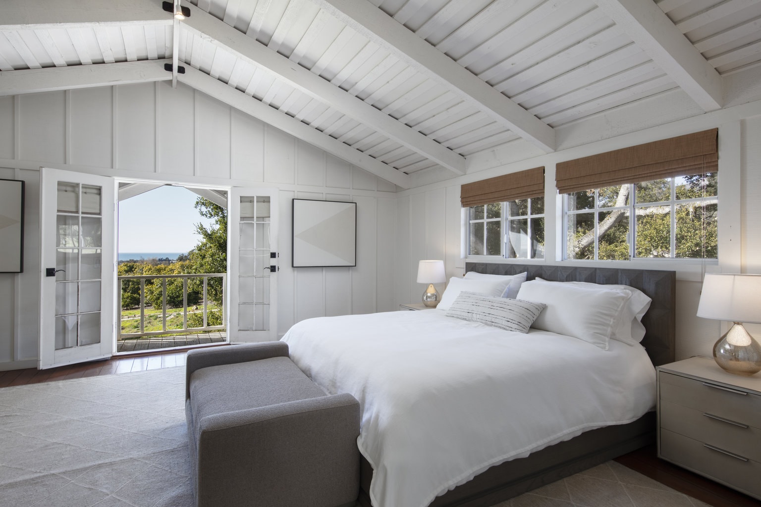 upstairs-bedroom-with-ocean-views