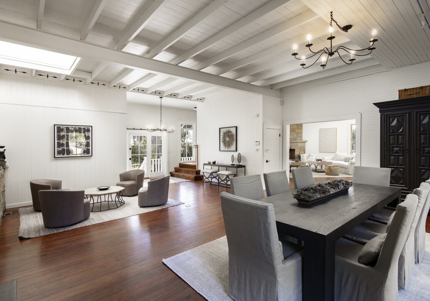 dining-room-of-a-ranch-style-equestrian-home-in-carpinteria