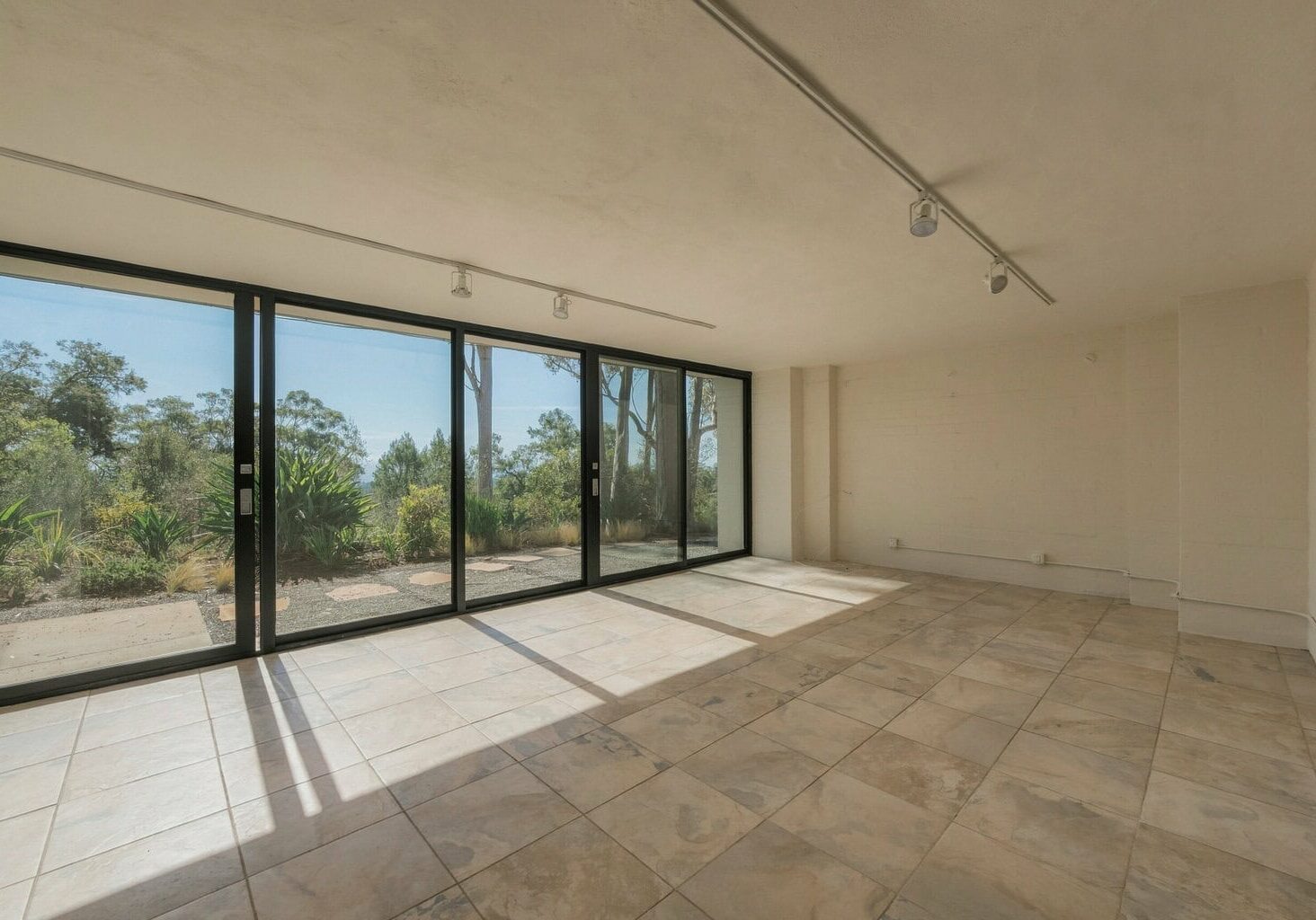 21 - ACRE-1030EMountainDrive-new-13